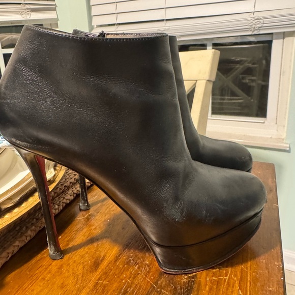 Christian Louboutin 130 - Picture 1 of 7